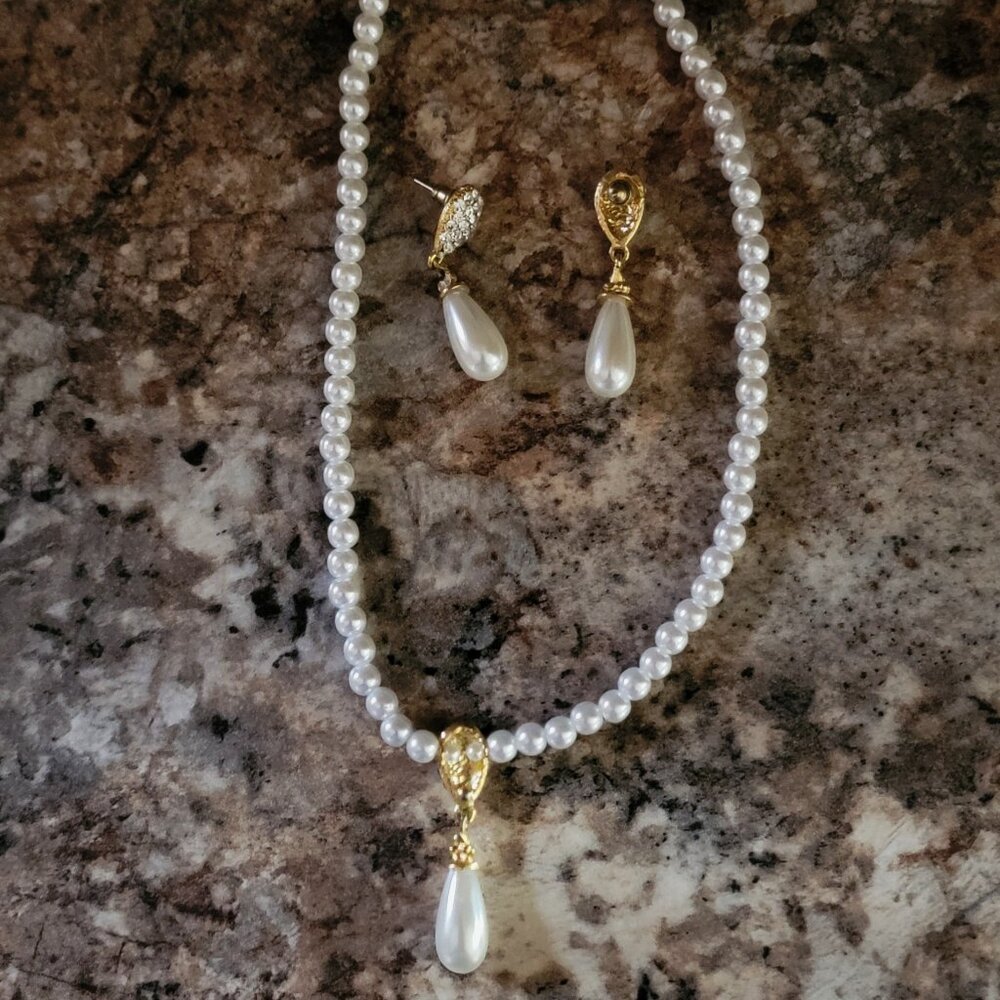 Vintage Bridal Party Simulated Pearl Drop Earrings and Necklace